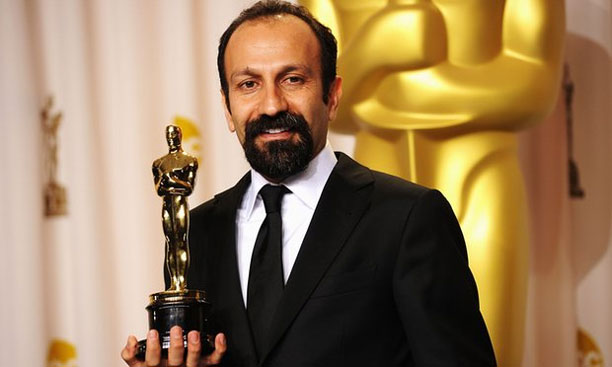 اصغر فرهادی دریافت کننده جایزه اسکار برای جدایی نادر از سیمین