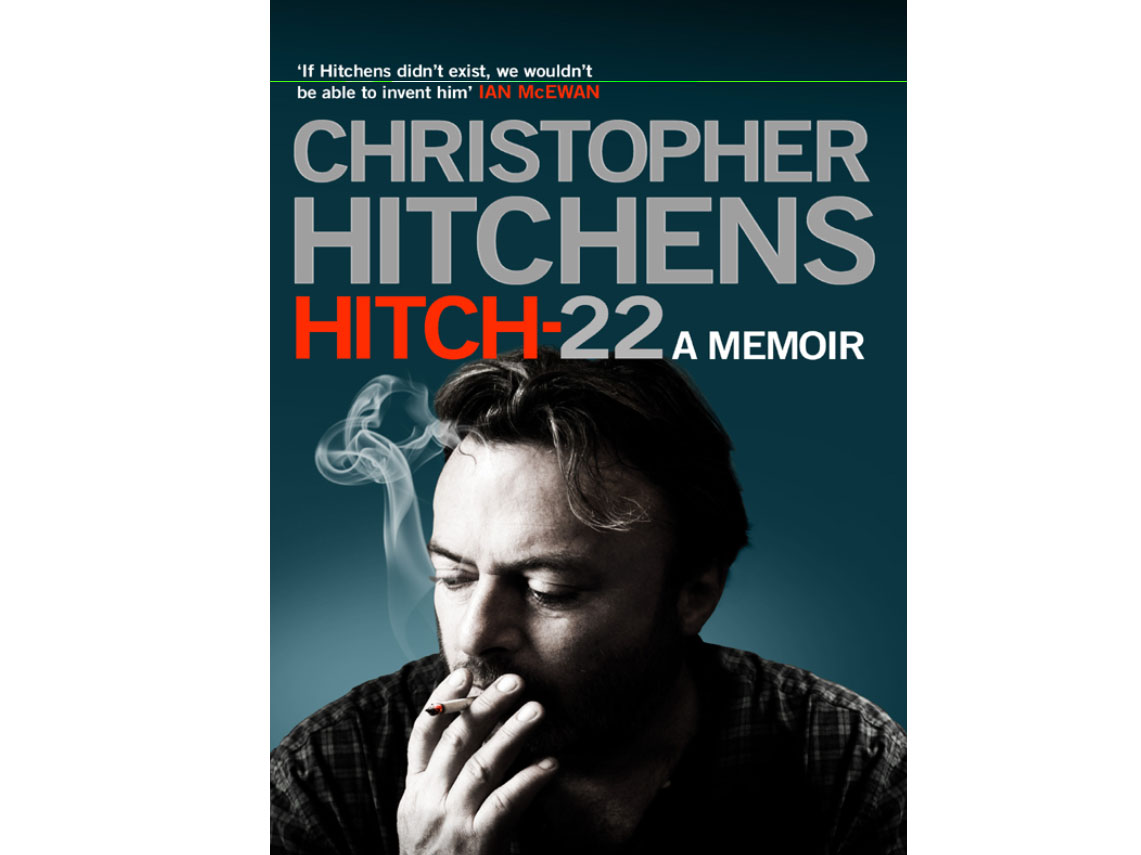 کتاب Hitch-22 با جملهای از مکایوان بر روی جلد آن: «اگر هیچنز وجود نداشت، ما نمیتوانستیم کسی مثل او را اختراع کنیم.»